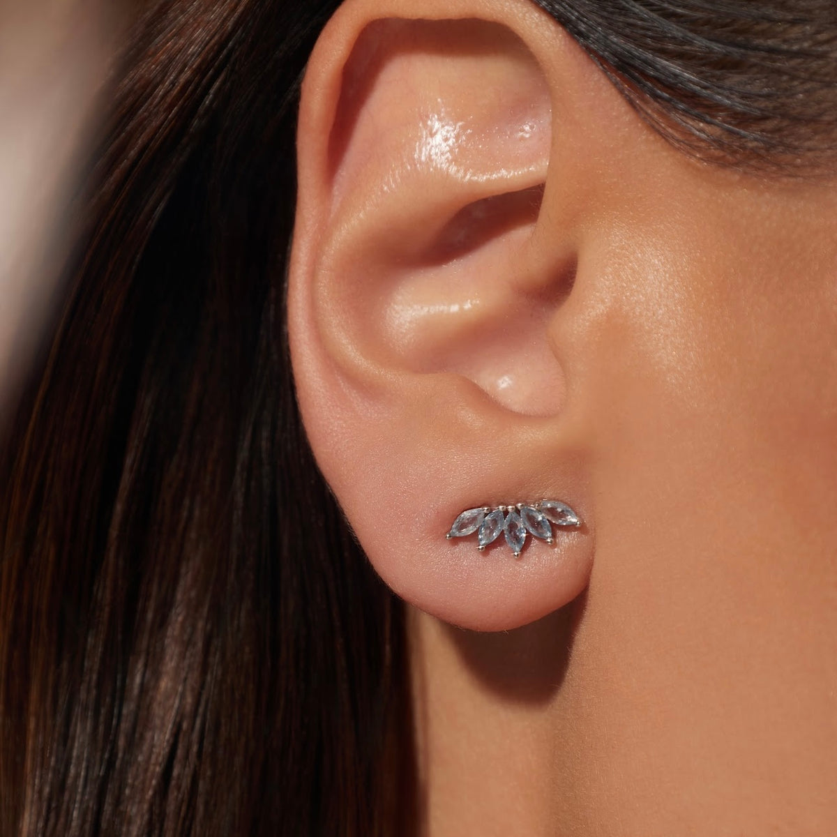 Brinco mini ear cuff navetes