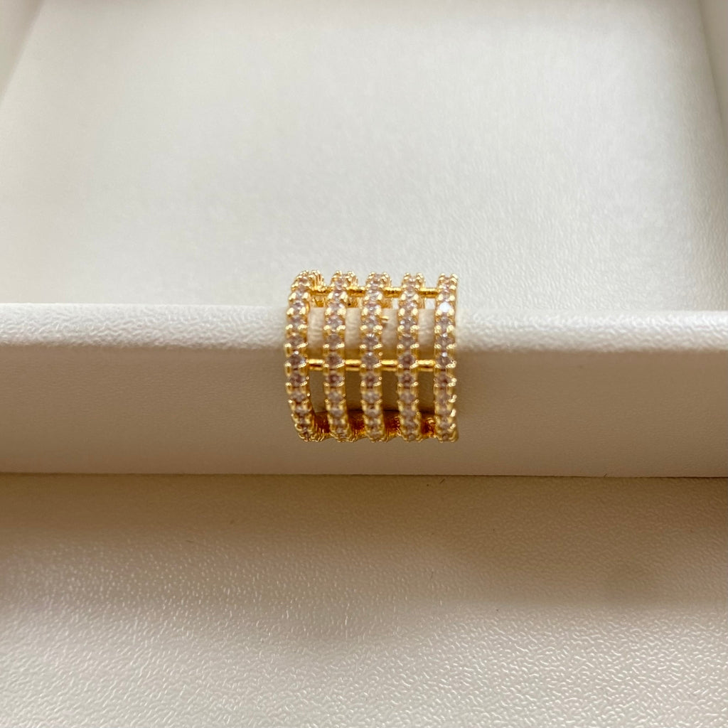 Piercing fake zircônias