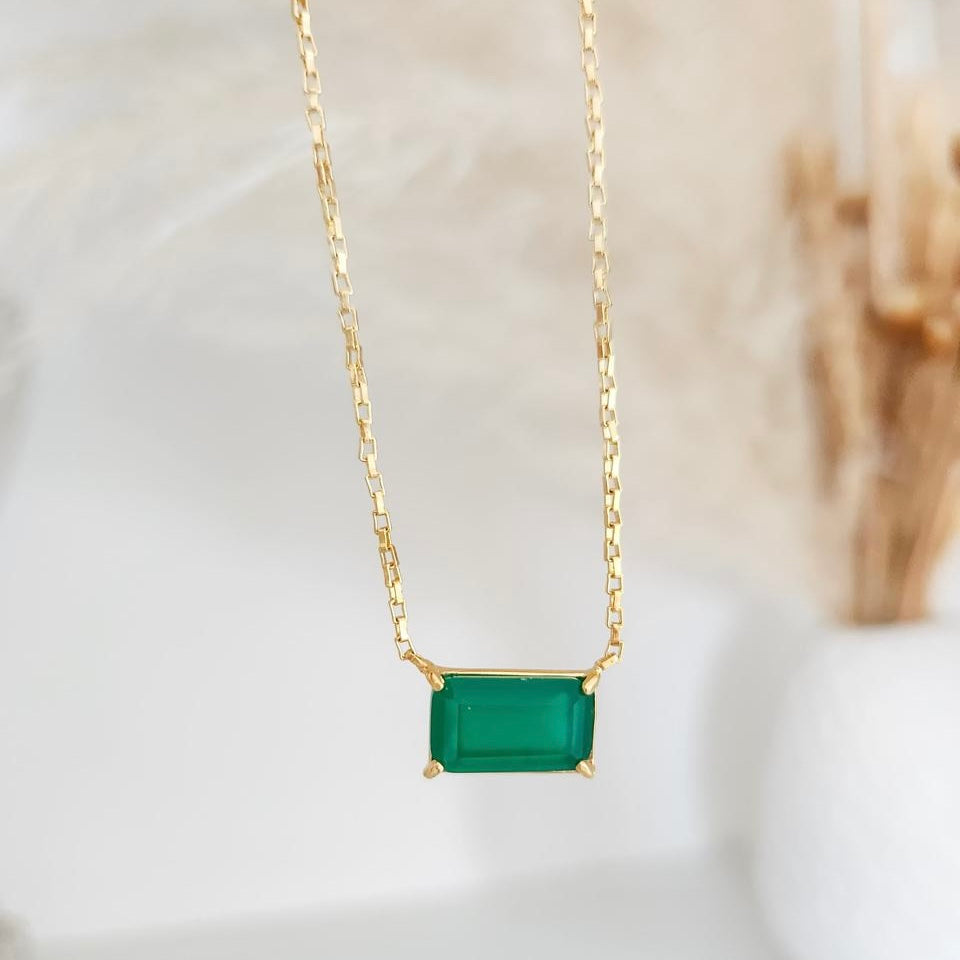 Colar correntinha jade