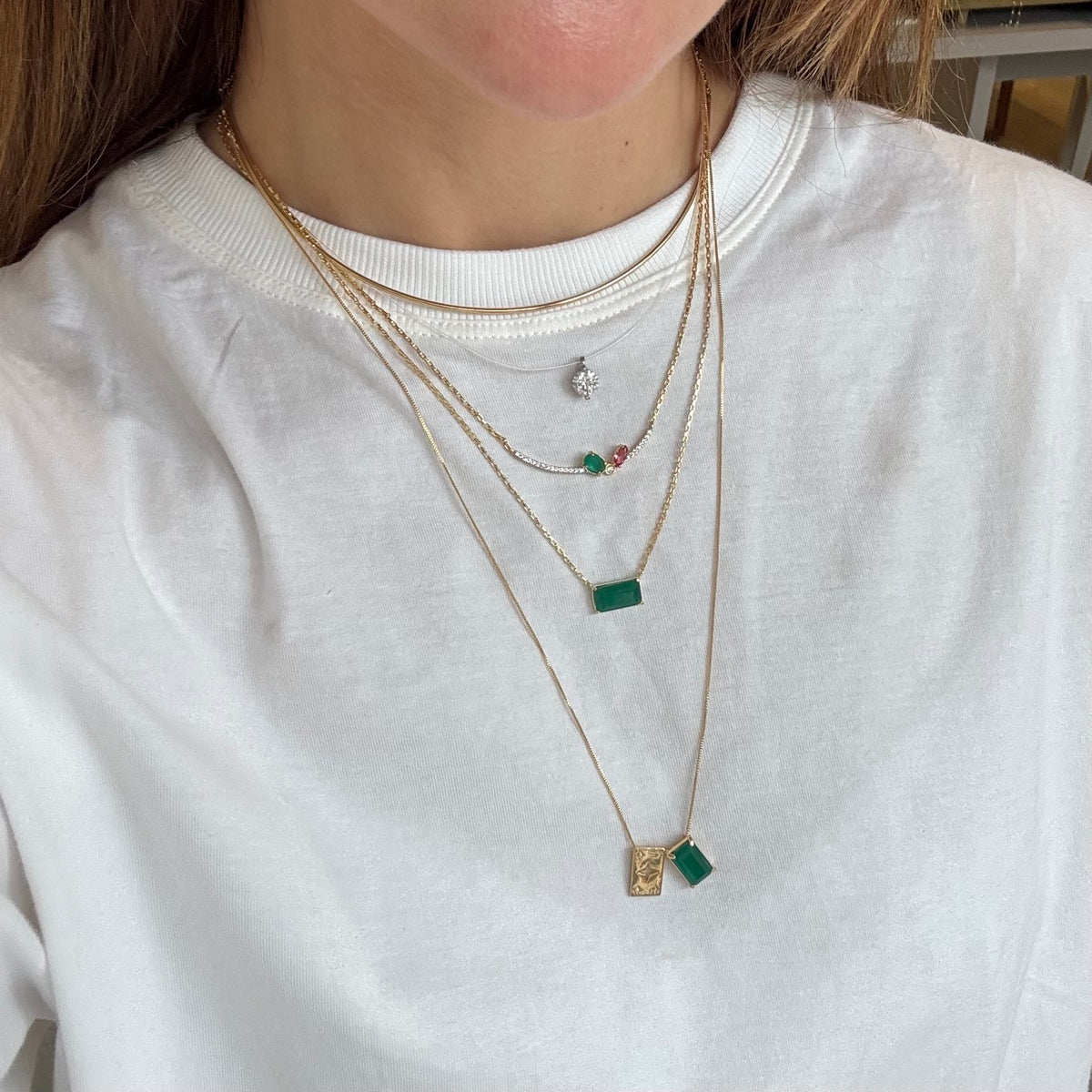 Colar correntinha jade