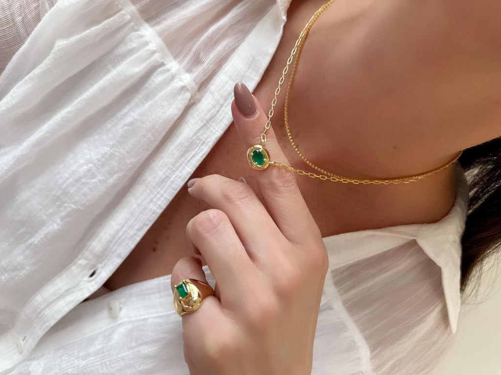 Colar Lumi esmeralda oval