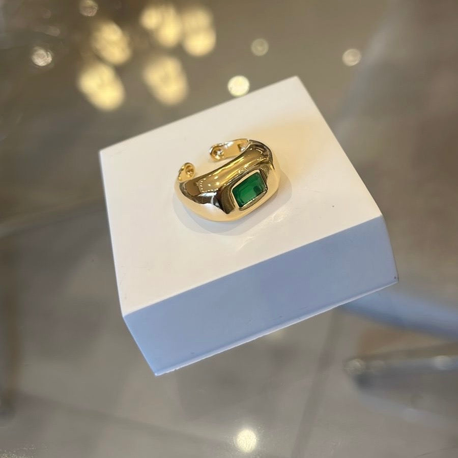 Anel esmeralda retangular