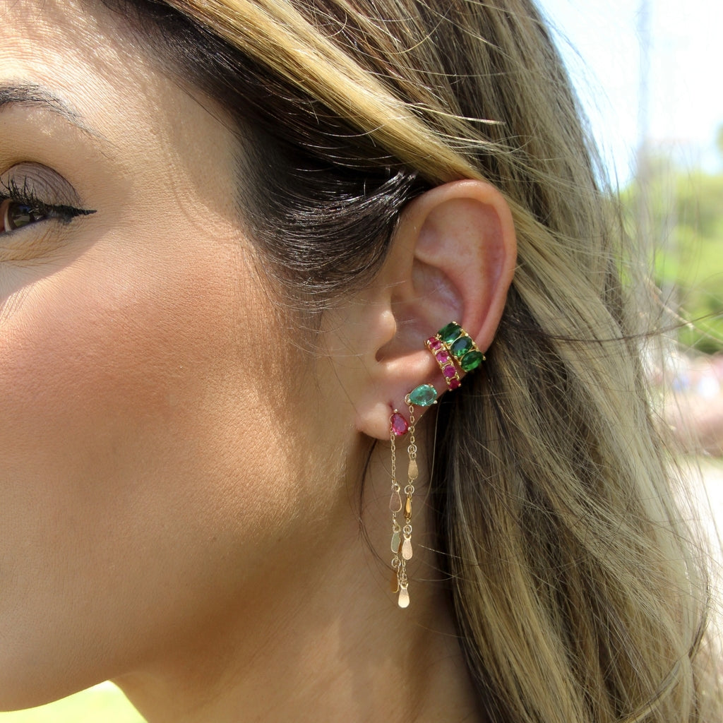 Brinco com pingente medalhas