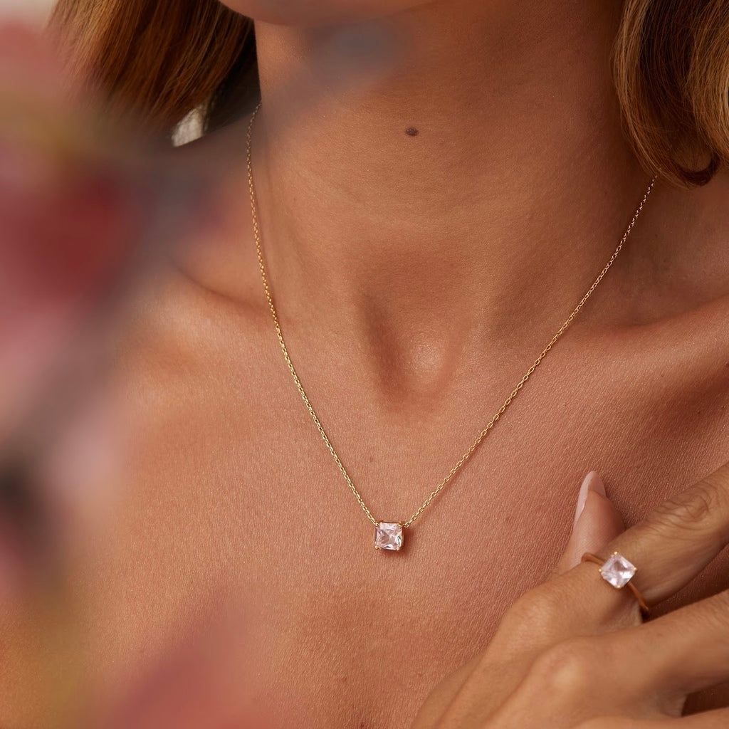 Colar cristal light rosa