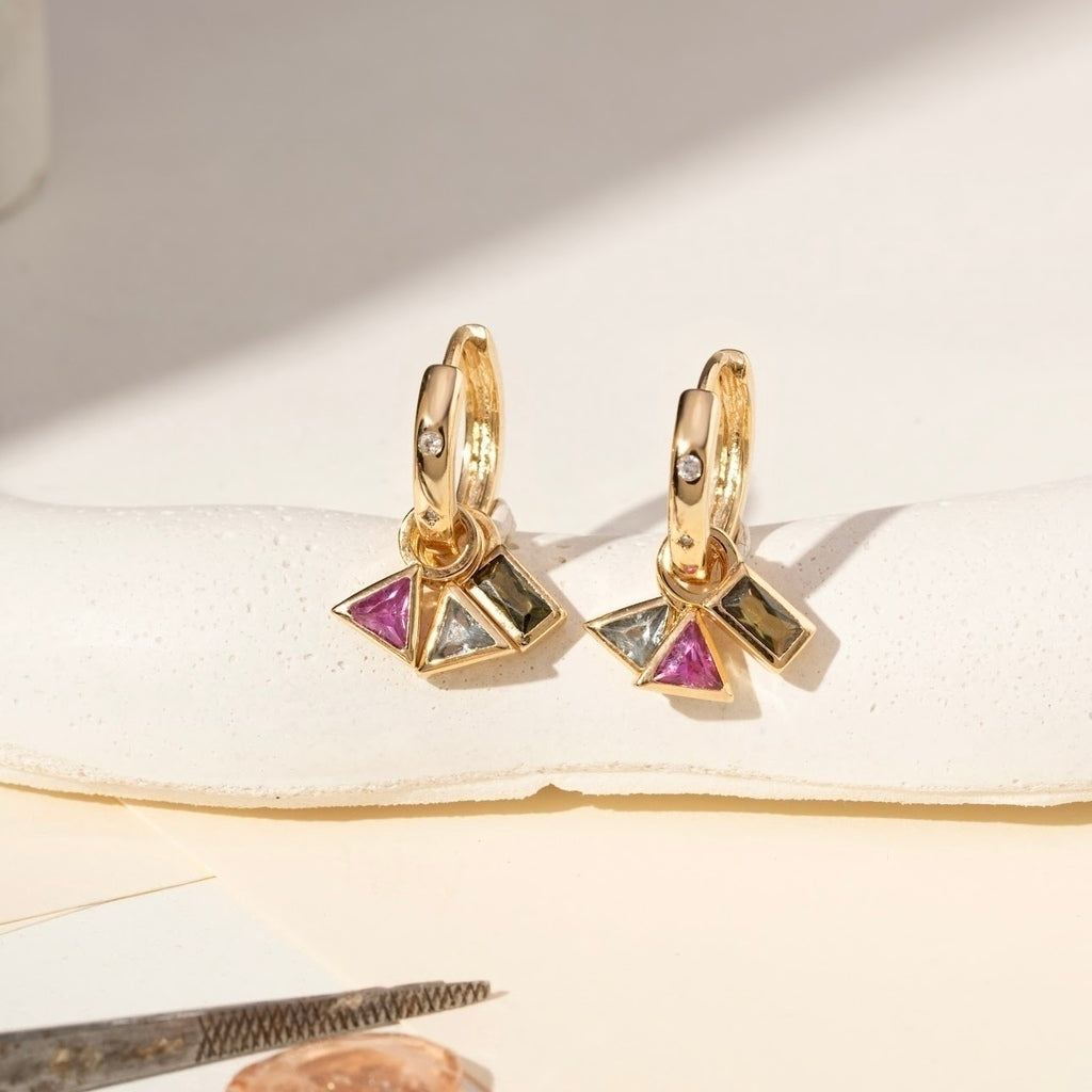 Brinco argola cristais geométricos