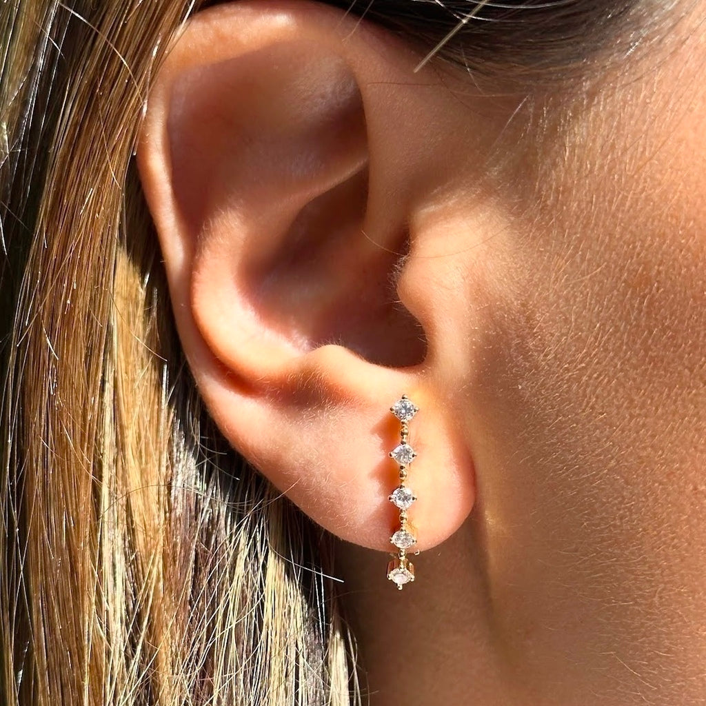 Brinco mini pontinhos zircônias