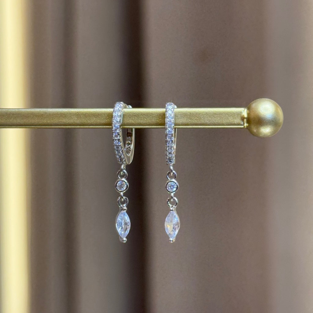 Brinco argolinha navete