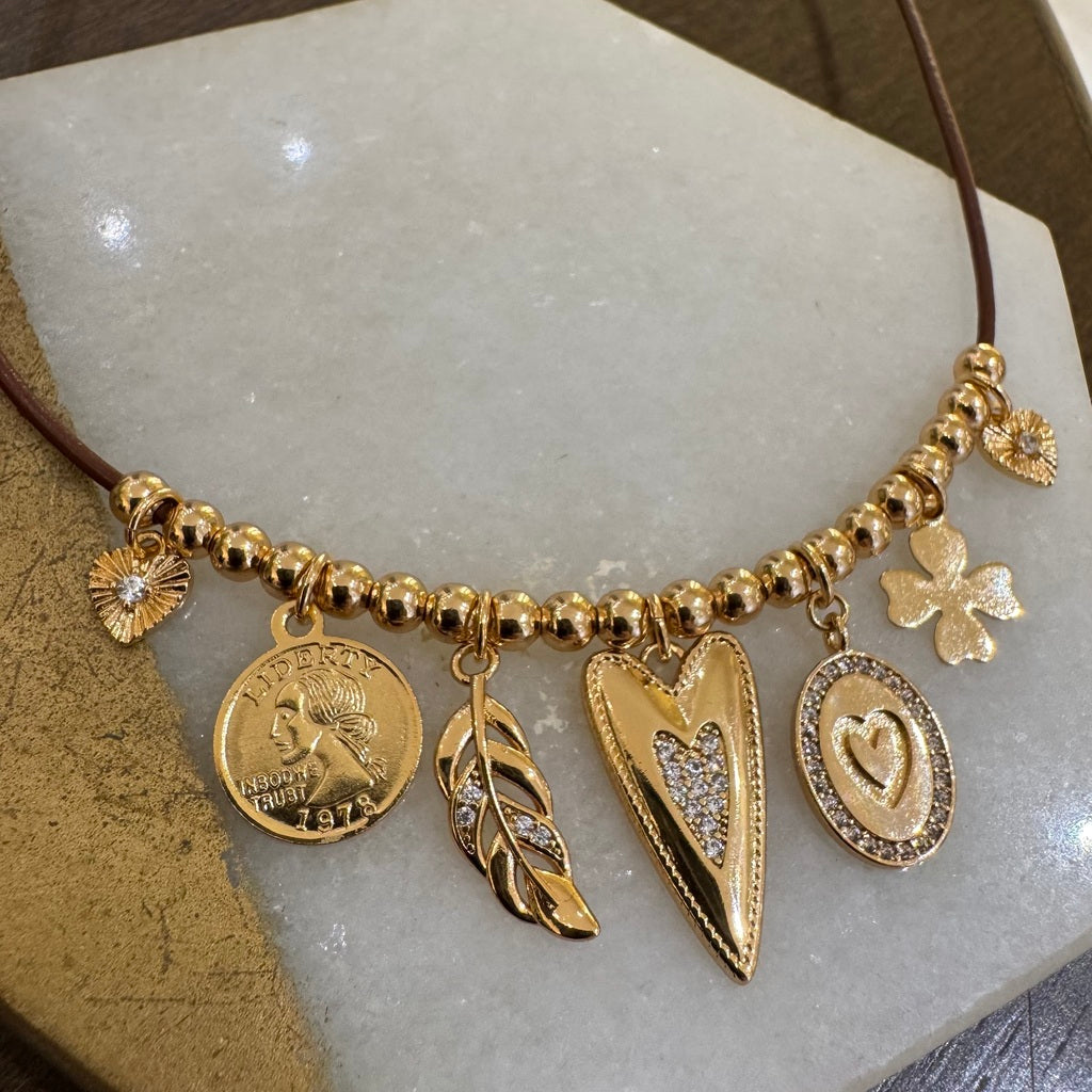 Colar mix pingentes coração