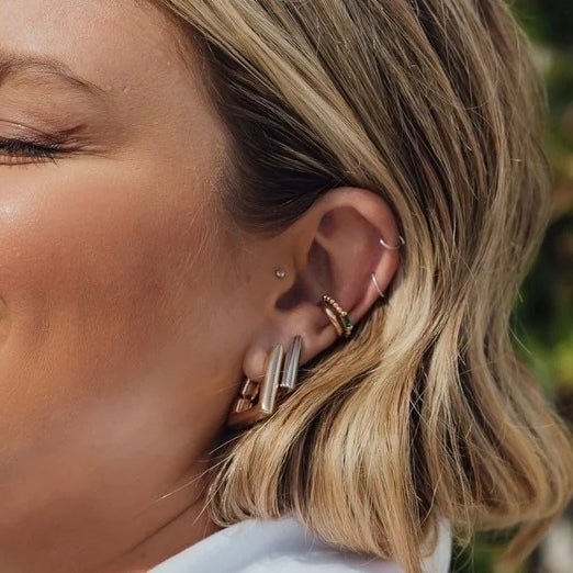 Piercing fake bolinhas