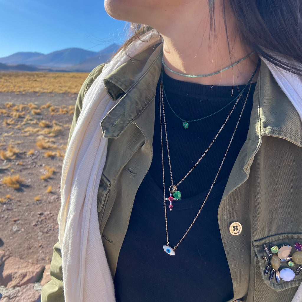 Colar pingente cruz e coração